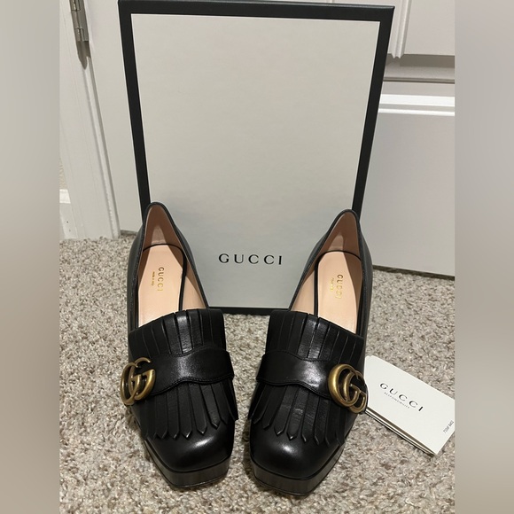 Gucci Shoes - Authentic Gucci pumps 36